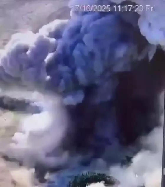   لحظه رهگیری و خنثی‌سازی خودروی انتحاری حامل بمب توسط ارتش پاکستان