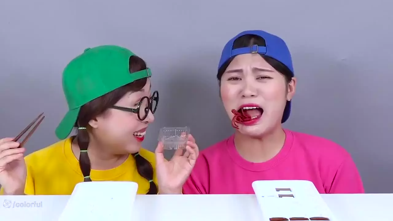 چالش غذایی اچاختصاصی ، چالش موکبانگ ، چالش خوراکی ، چالش پختن غذا دوستانه