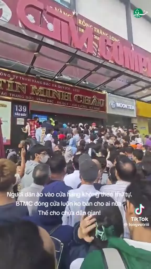   هجوم مردم ویتنام برای خرید طلا با افزایش شدید اونس جهانی