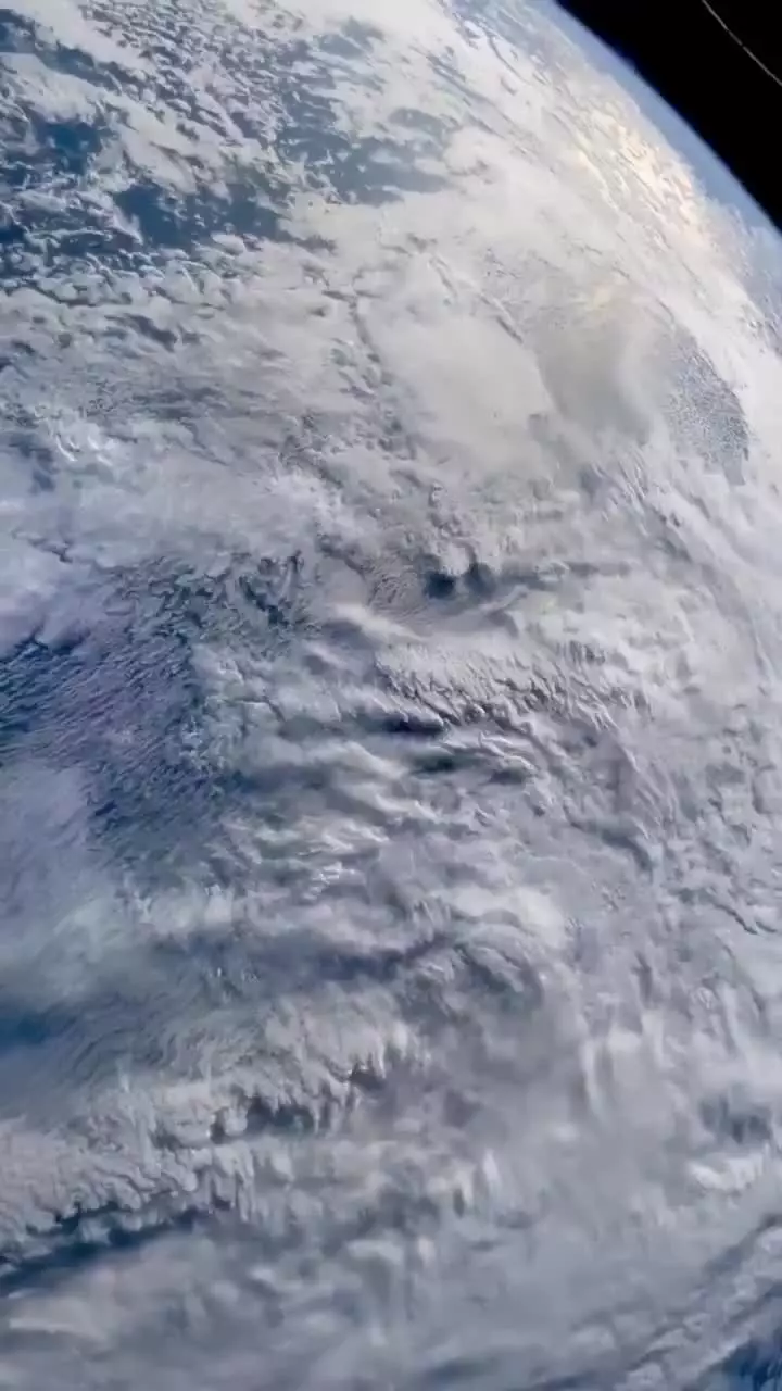   تصویری شگفت‌انگیز از زمین؛ ثبت‌شده از کپسول فضانوردی «دراگون»