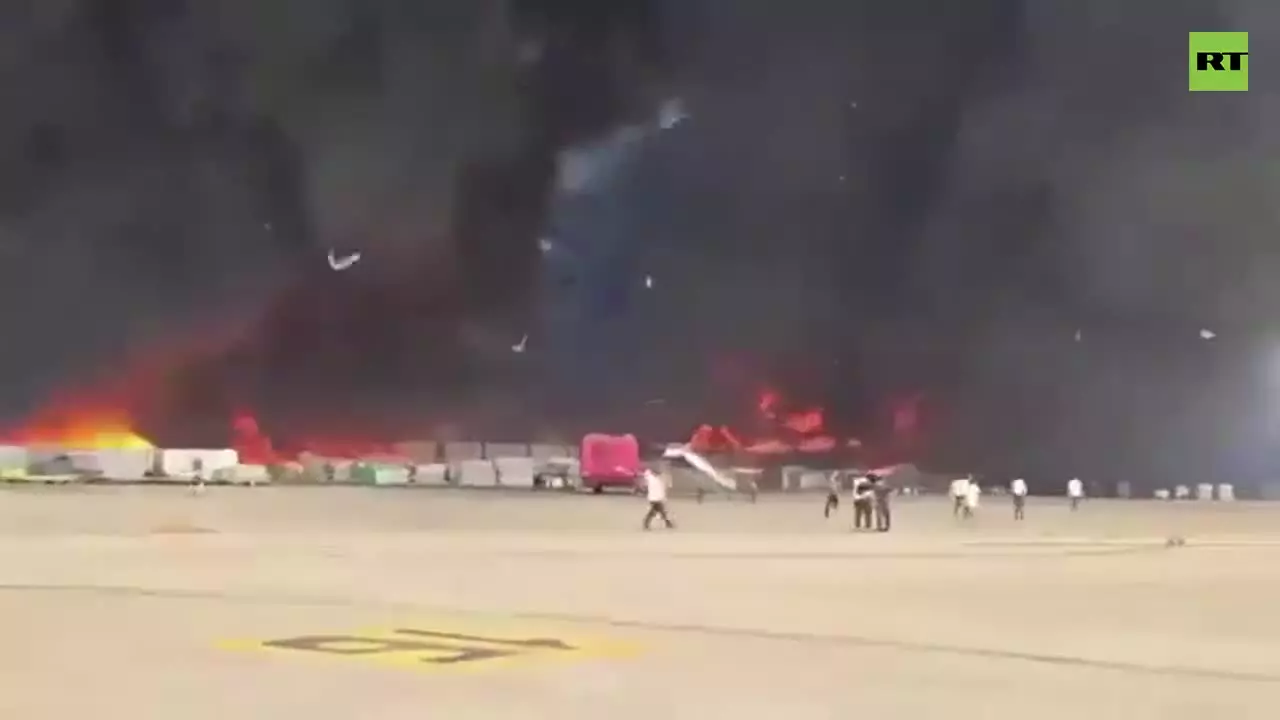   آتش‌سوزی شدید در فرودگاه بین‌المللی داکا