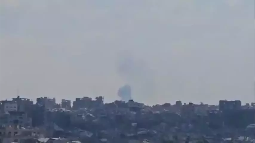   تصاویر اولیه از حملهٔ جنگنده‌های اسرائیلی به رفح و نقض آتش‌بس