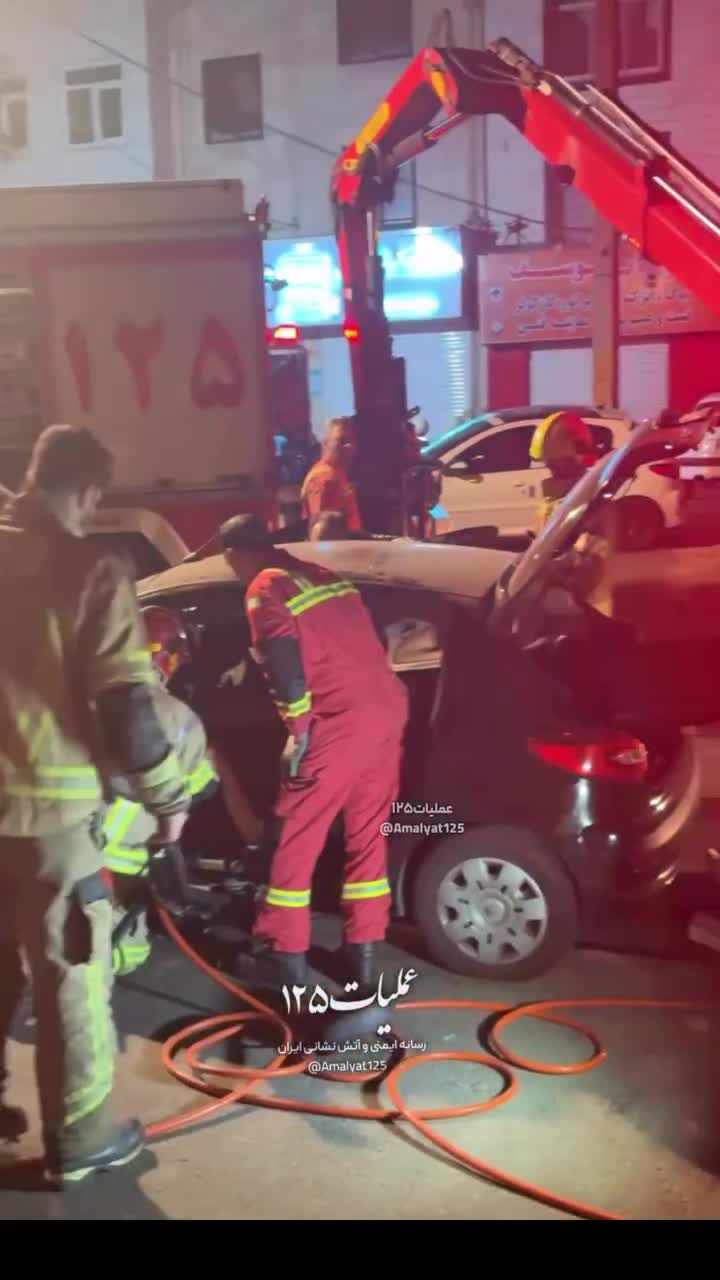   تصادف وحشتناک ۲۰۷ و تلاش آتش‌نشانی برای زنده ماندن راننده