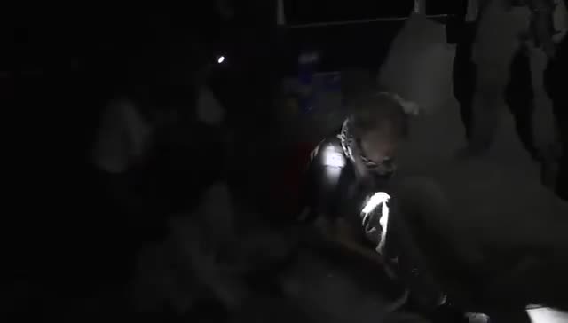   لحظه  دستگیری گرتا تونبرگ روی کشتی مسافران غزه توسط نیروهای اسرائیلی