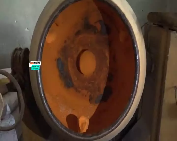   کشف ۶ تن پُفک و اسنک که با مواد صنعتی رنگ می‌شد!