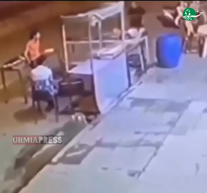   برخورد شدید نیسان آبی با چند عابر در ارومیه به‌ دلیل سرعت بالا!