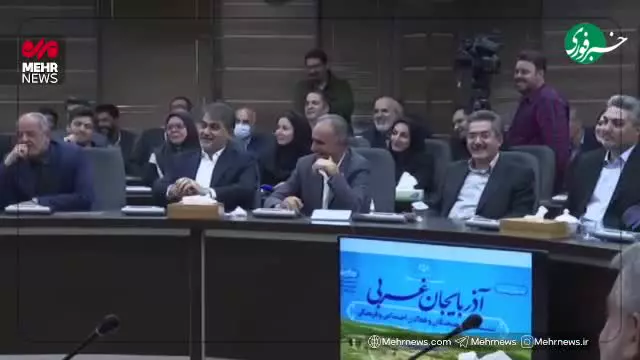   شعرخوانی پزشکیان به زبان ترکی در جمع فرهیختگان، فعالان اجتماعی و فرهنگی آذربایجان غربی