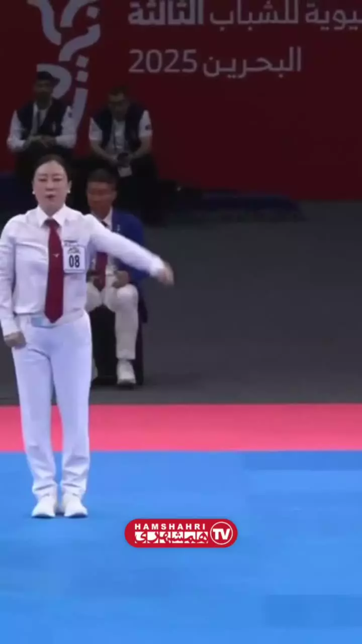   واکنش جالب بانوی ایرانی به دست دادن مربی مردِ تیم حریف