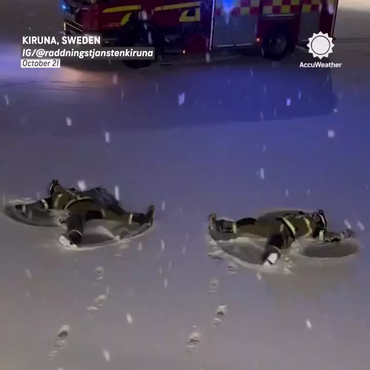   خوشحالی آتش‌نشان‌های سوئدی از اولین برف سال