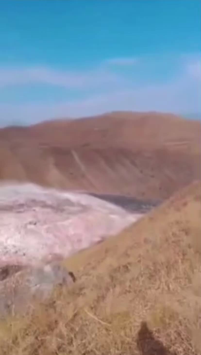   سقوط یک یخچال طبیعی در تاجیکستان