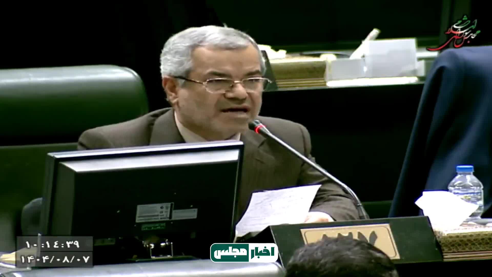   درخواست نماینده مجلس برای کشاندن پزشکیان به دادگاه: بعضی‌ جاها می‌گوید قانون را اجرا نمی‌کنم!