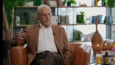   فرهاد نیلی در گفتگو با سروش صحت؛ مردم عادی چقدر باید علم اقتصاد بلد باشند؟