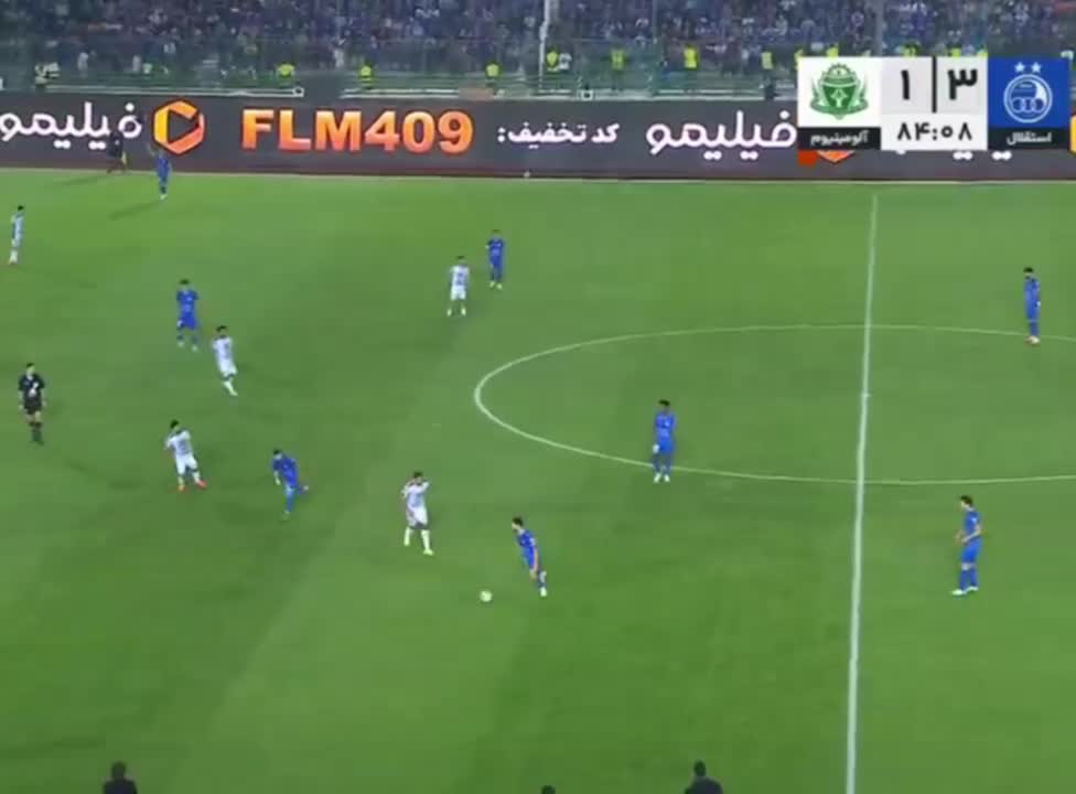    شعار "درویش حیا کن پرسپولیس رها کن" توسط هواداران استقلال!