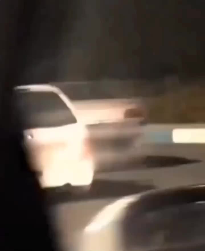   درگیری خطرناک دو خودرو با قمه در سیرجان