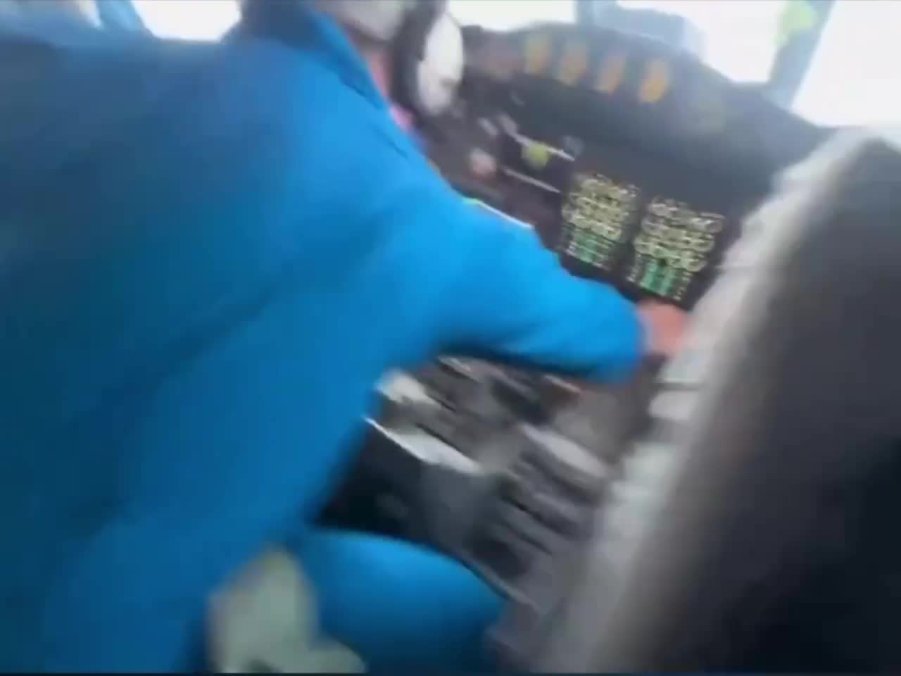   خلبانان نظامی ویدئویی از ورود به چشم طوفان را ضبط کردند