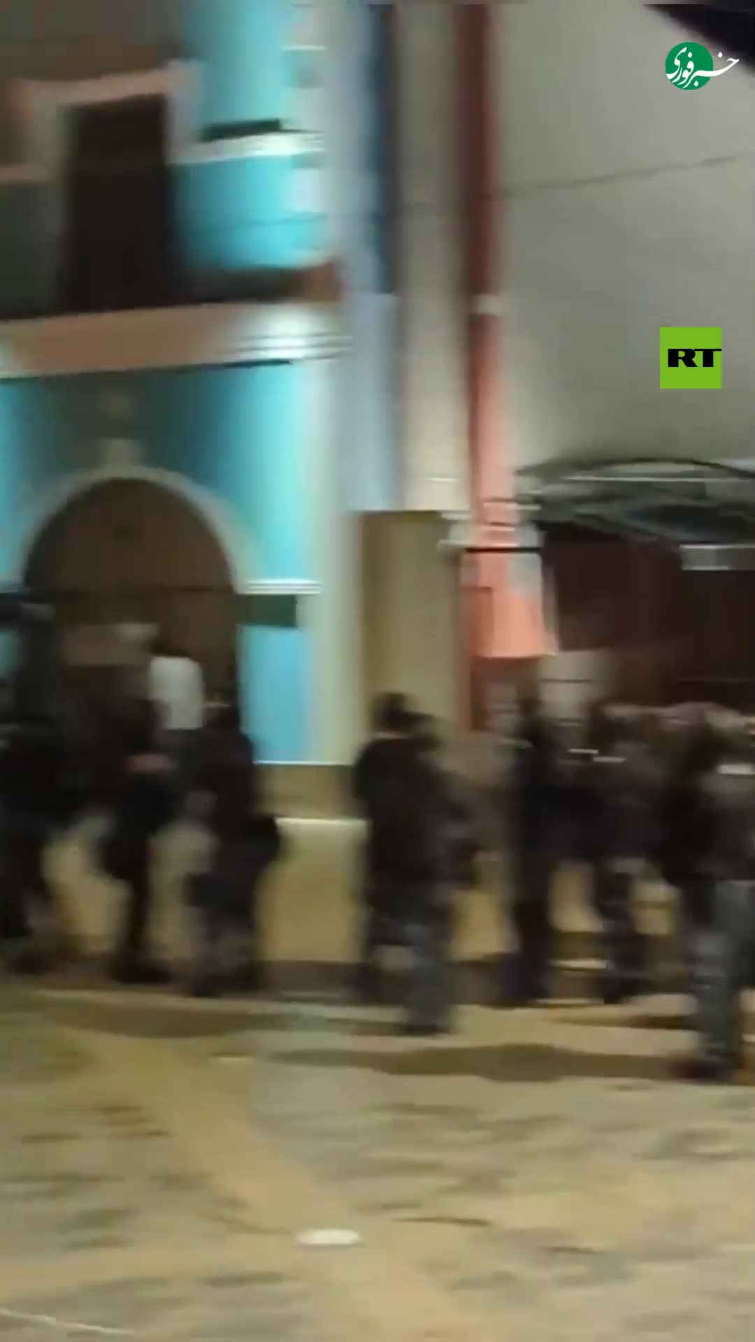   اولین تصاویر از حمله مردم معترض به اقامتگاه رئیس‌جمهور گرجستان