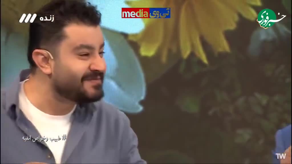   حرکت عجیب مجری تلویزیون برای مصرف داروی سنتی به سبک مصرف مواد مخدر در برنامه زنده صداوسیما!