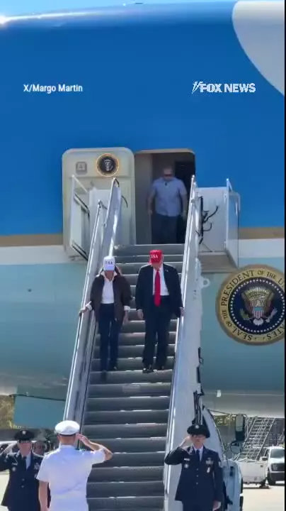   حضور ترامپ و ملانیا در مراسم ۲۵۰مین سالگرد نیروی دریایی آمریکا در ویرجینیا