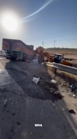   پراید زیر چرخ‌های تریلی له شد؛ اولین تصاویر از تصادف شدید در جاده دماوند به فیروزکوه