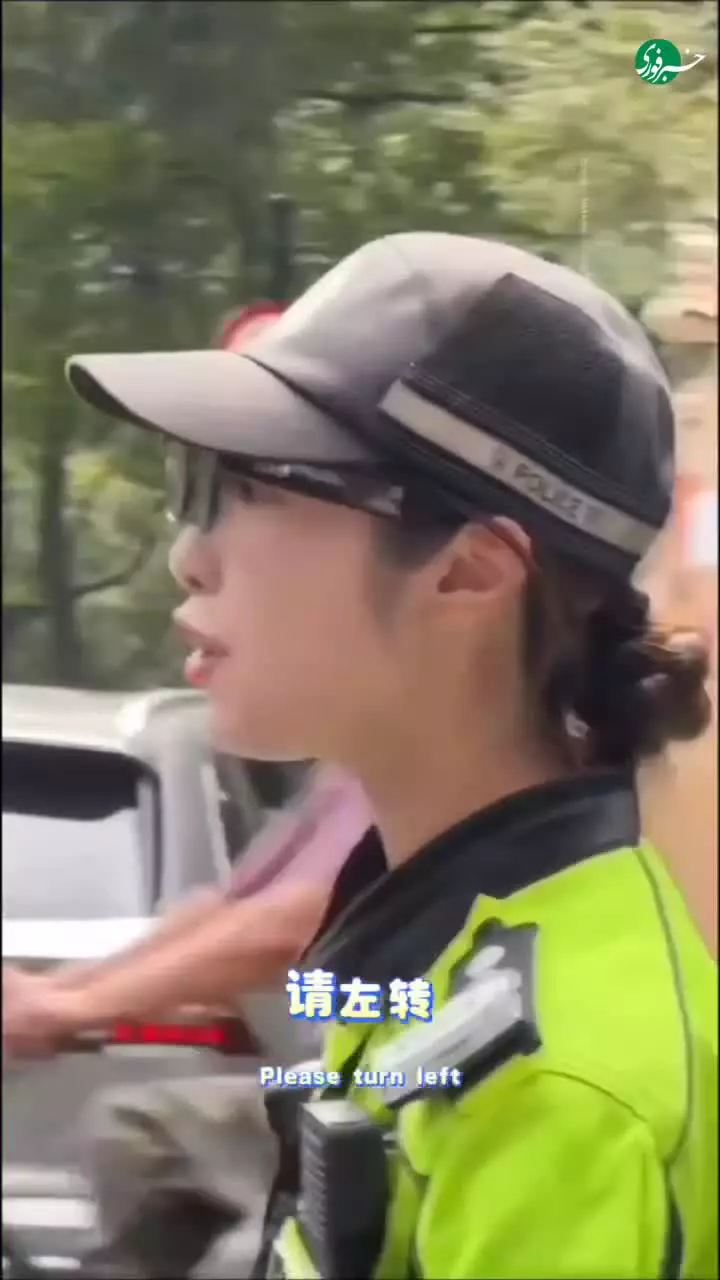   استفاده پلیس راهنمایی و رانندگی هانگژو چین از عینک‌های هوشمند AI