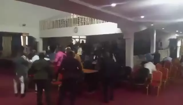   درگیری خشونت‌آمیز در مجلس ایالتی مرکزی کنگو