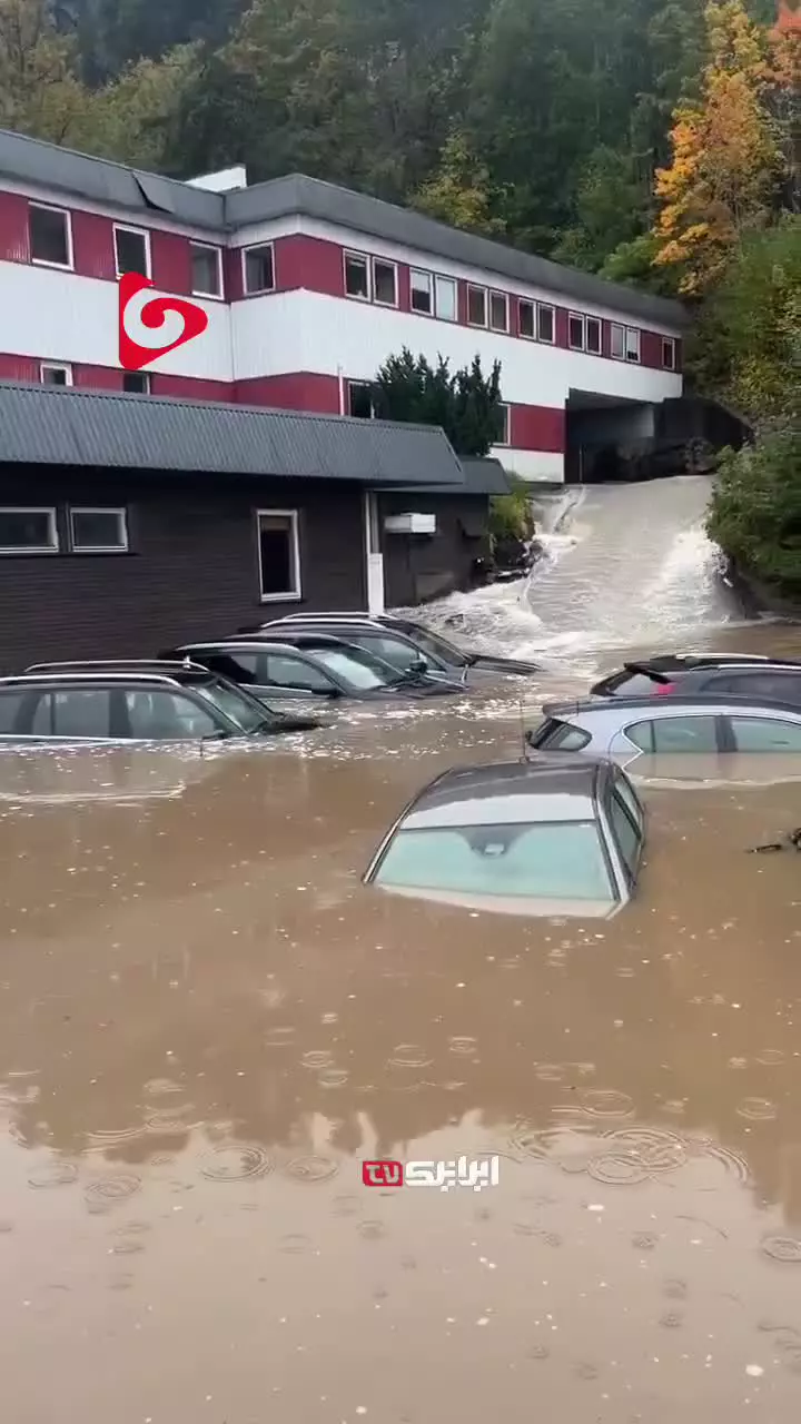   سیل گسترده و تبدیل شدن خیابان‌ها به استخر ماشین در نروژ