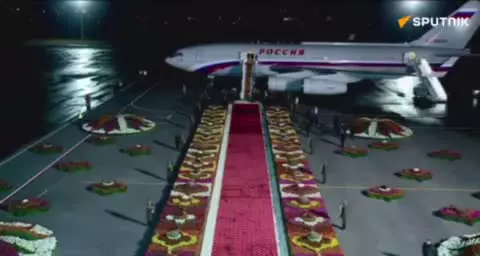   استقبال امامعلی رحمان در فرودگاه دوشنبه از ولادیمیر پوتین