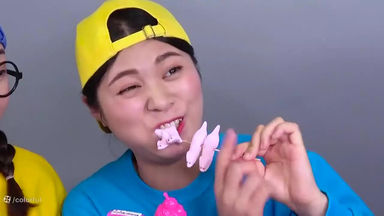 چالش غذایی موکاچو|چالش غذا خوری|چالش خوردن|چالش خنده دار دونا|چالش سرگرمی بانوان