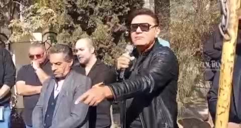    گلایه تند فرشید نوابی از مهران احمدی برای شرکت نکردن در مراسم تشییع مسعود رشیدی