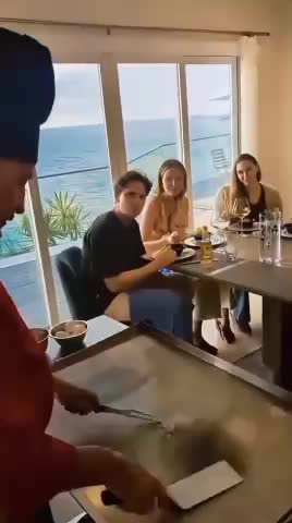 شوخی آشپزهای حرفه‌ای با مشتریان