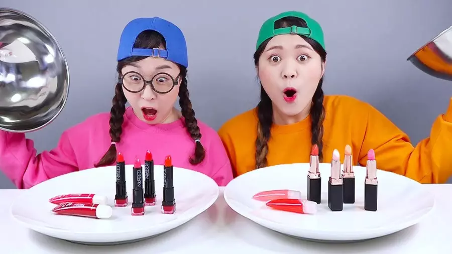 چالش غذایی ونزدی- چالش موکبانگ- چالش خوراکی- چالش غذا خوردن- چالش دونا