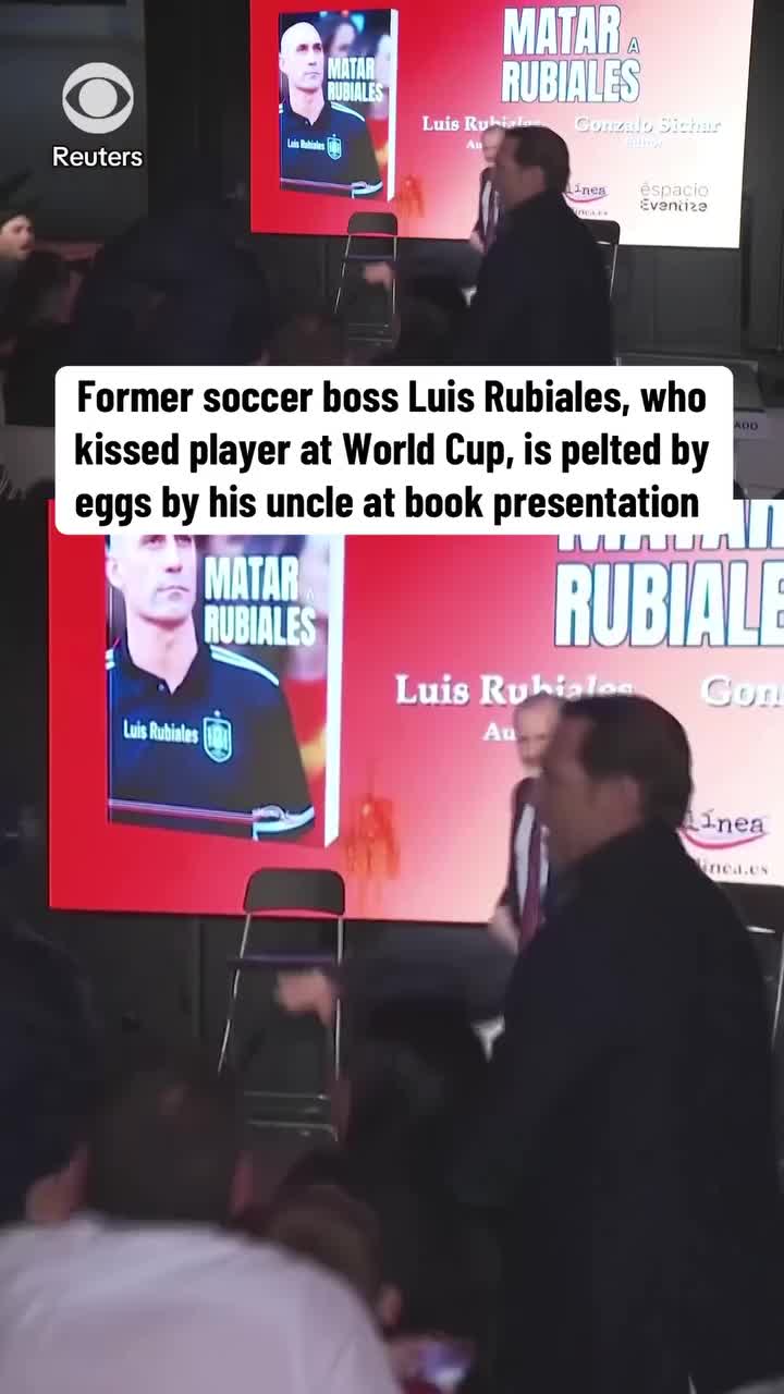   حمله تخم‌مرغی به رئیس جنجالی فدراسیون فوتبال اسپانیا؛ مهاجم از اقوام نزدیک بود!