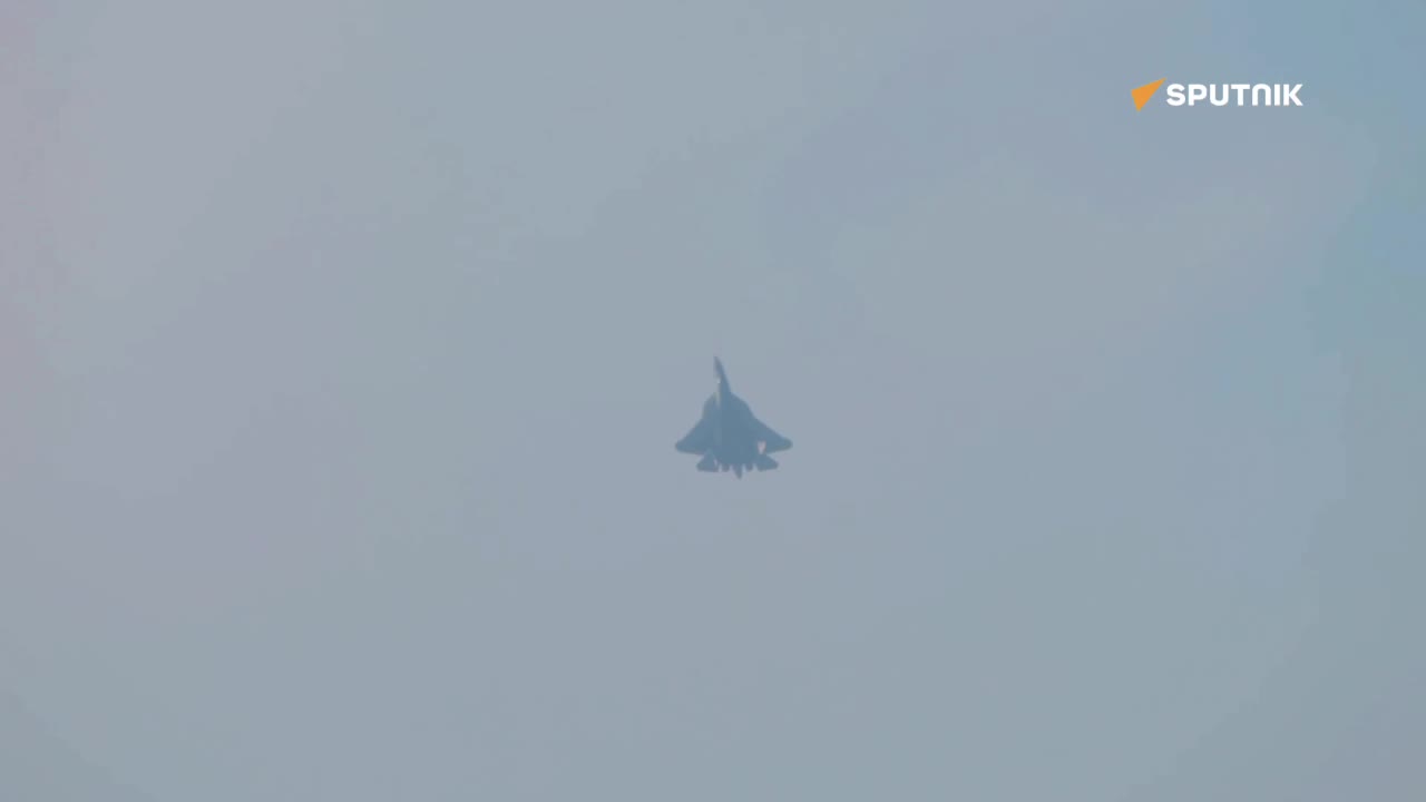   پرواز سوخو-57 در نمایشگاه هوایی دبی