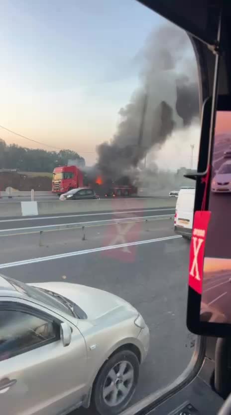   آتش گرفتن یک کامیون در مسیر فرودگاه بن گوریون