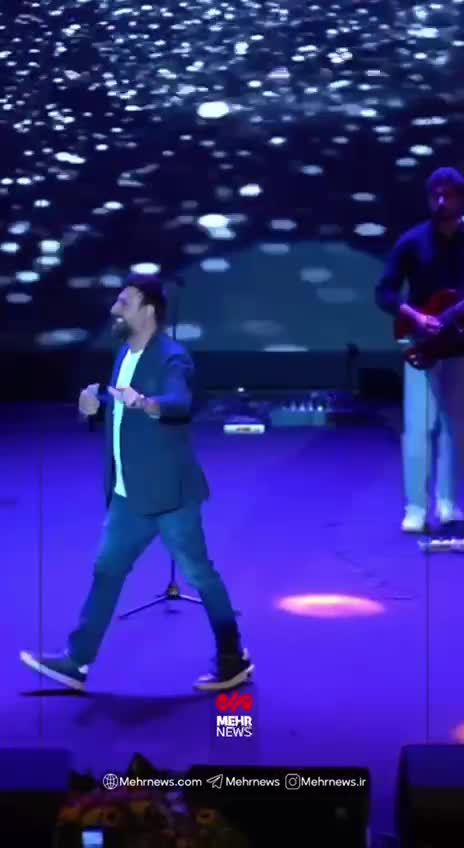   لحظاتی از اجرای متفاوت محمد علیزاده در اختتامیه جشنواره همام برای جانبازان و معلولان