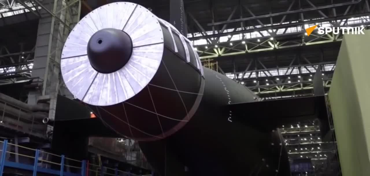   روسیه مرموزترین زیردریایی هسته‌ای را به آب انداخت