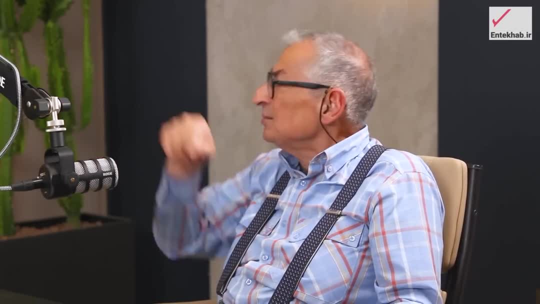   زیباکلام در مناظره با دبیر سابق ستاد امر به معروف: گرفتاری ما با این ۵ درصدی‌ها این است که ایدئولوژی نمی‌گذارد حقیقت را 