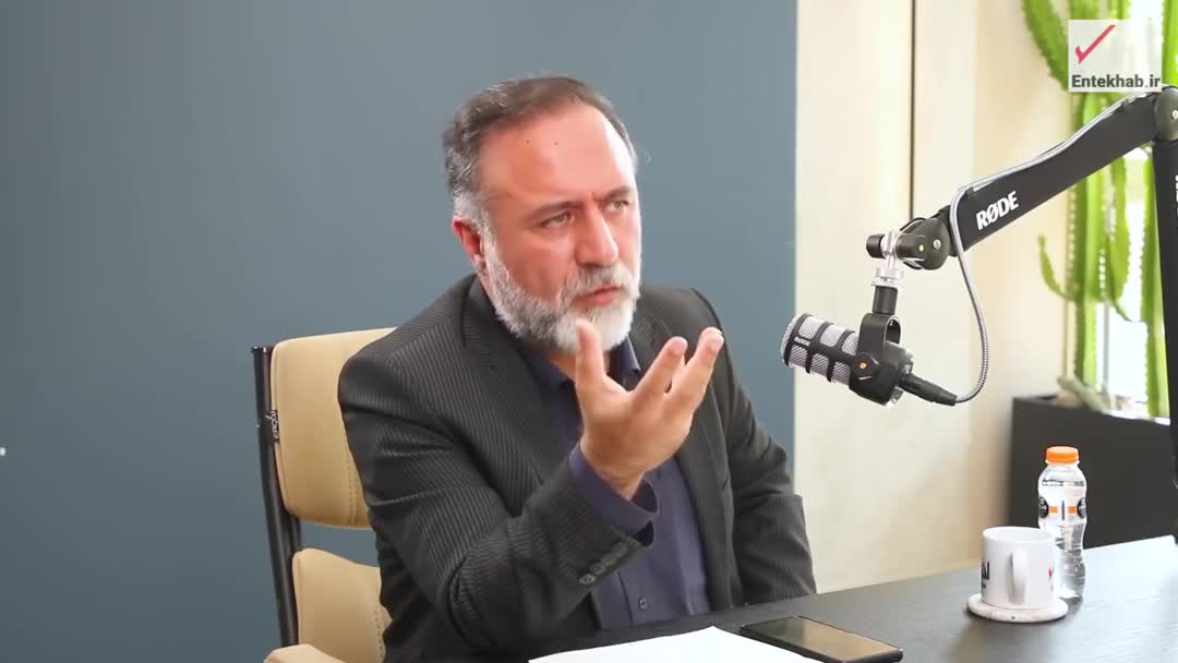   انتقاد جالب فعال سیاسی از دولت: آنقدر در وفاق غرق شده که خودش سیاست شده است! / برای اینکه اعتماد طرف مقابل را جلب کنند...