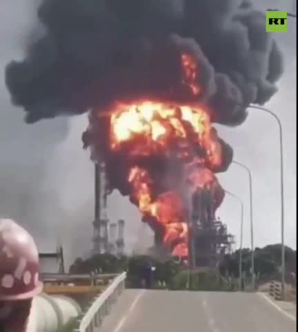   انفجار و حریق در تاسیسات نفتی ونزوئلا