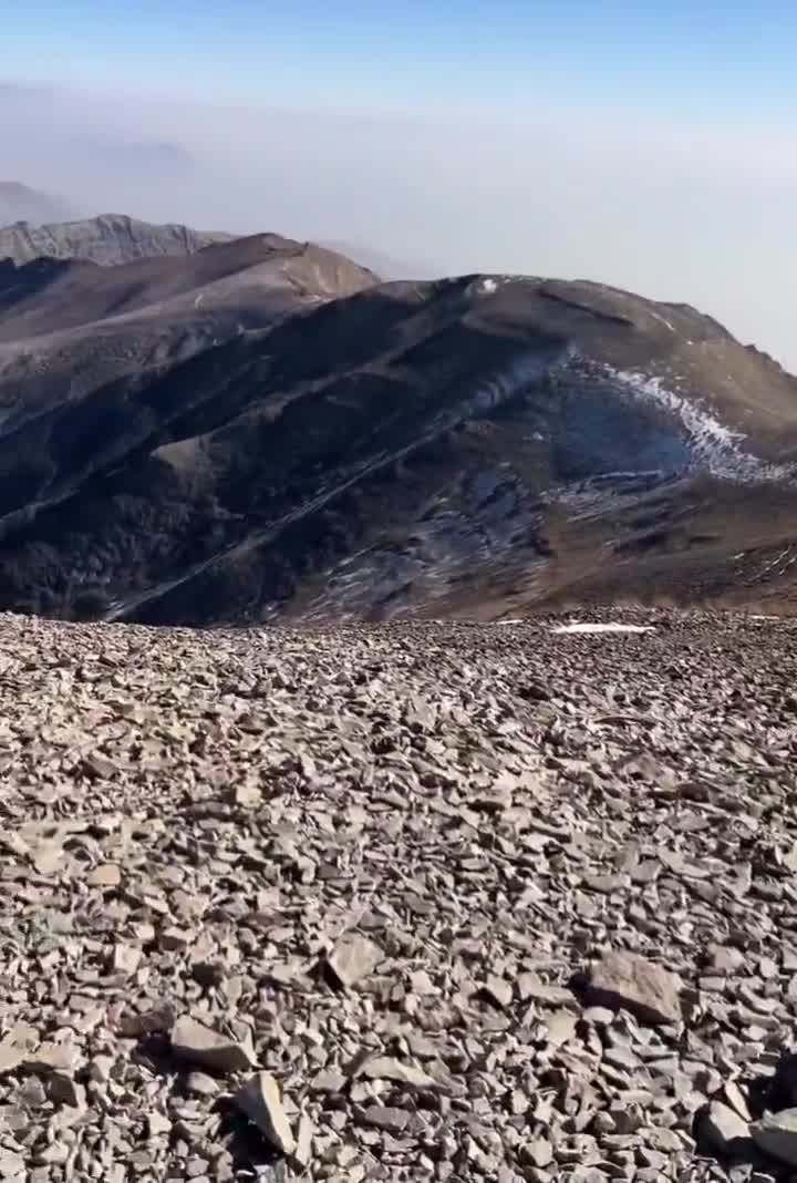   فیلم تلخ از دفن شدن تهران زیر دود و آلودگی؛ نمایی از قله توچال