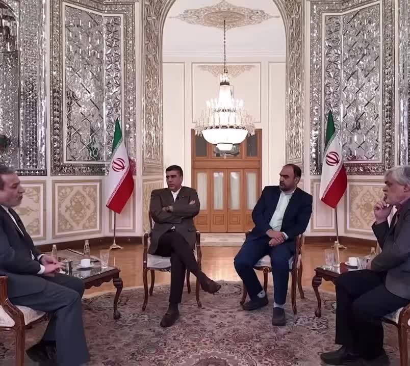    جزئیاتی از پیام‌های خصوصی عراقچی و ویتکاف از طریق واتساپ