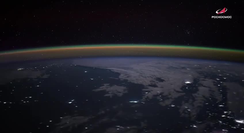   شفق قطبی از ارتفاع ۴۰۰ کیلومتری