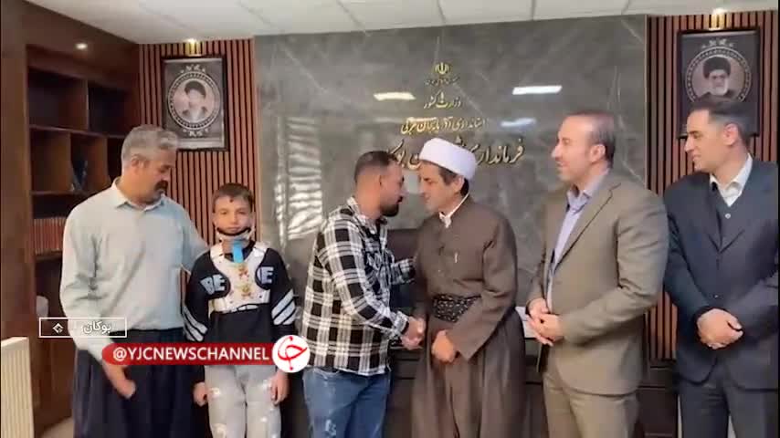   با وساطت امام جمعه و فرمانده سپاه بوکان، ناظم و دانش‌آموز بوکانی با یکدیگر آشتی کردند