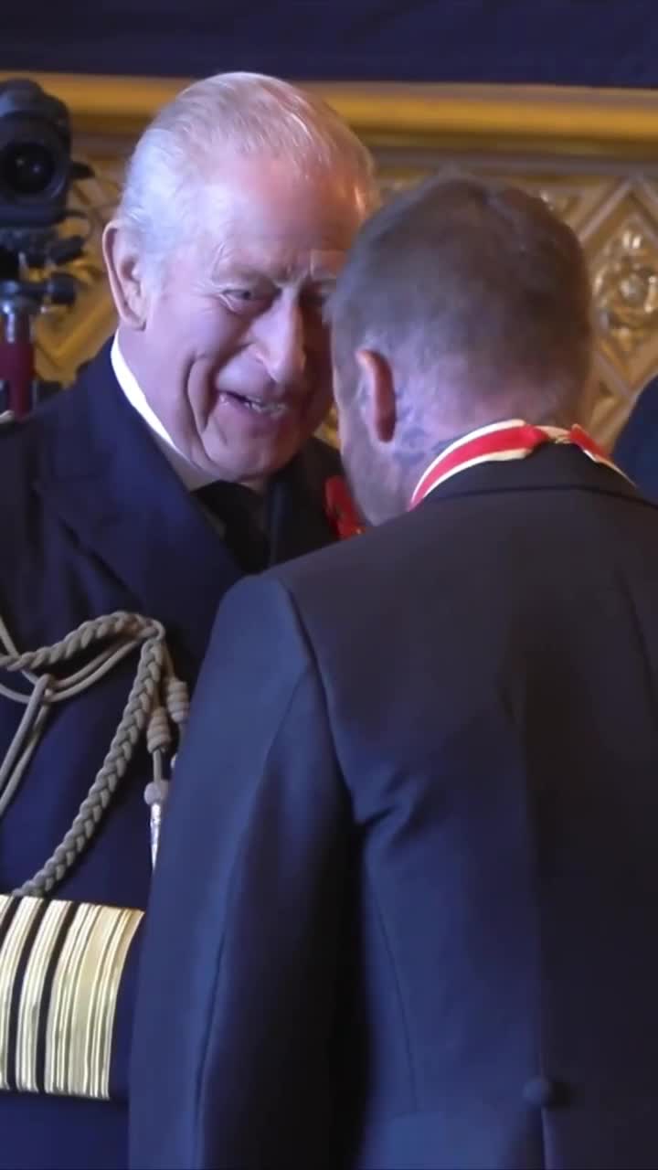   سِر دیوید؛ نشان شوالیه روی سینه بکام