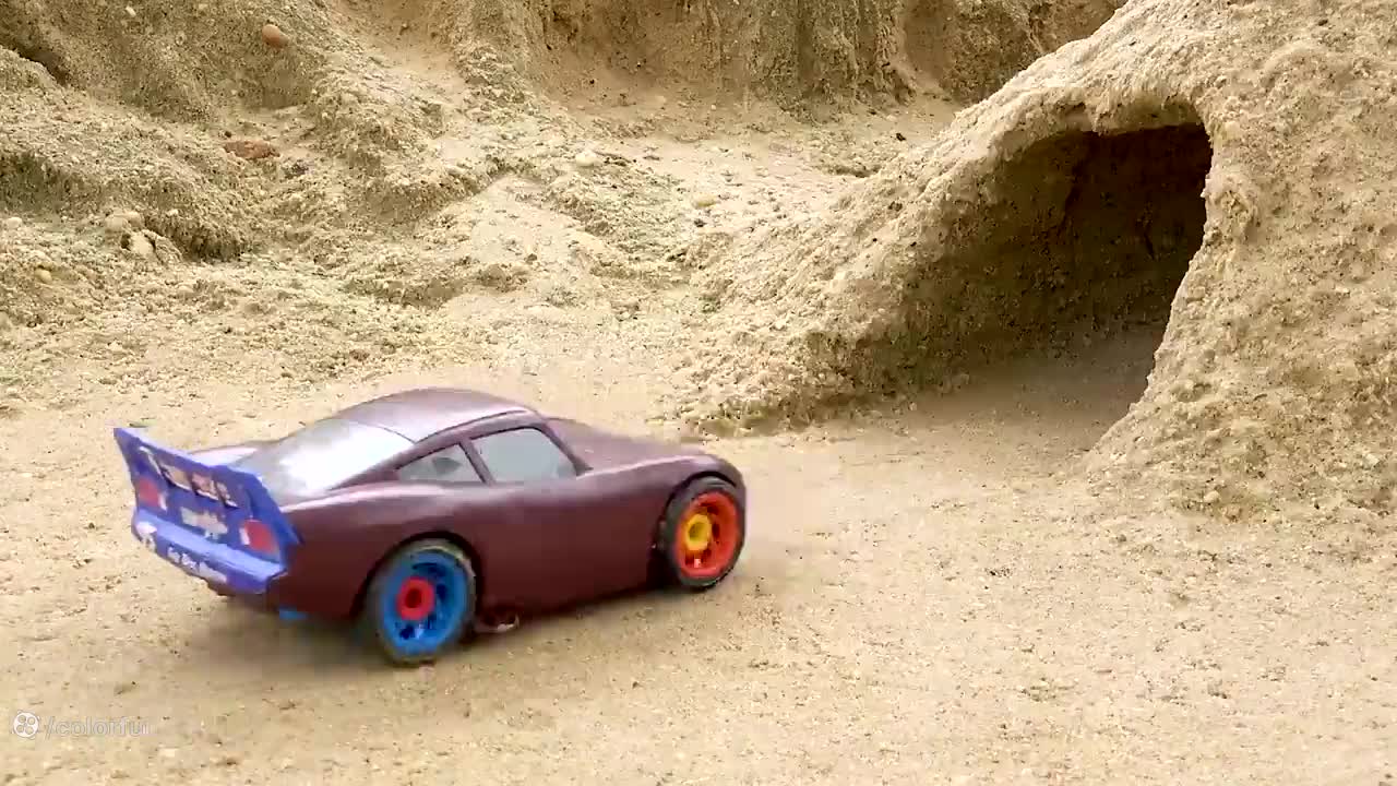 ماشین بازی کودکانه - اسباب بازی ماشین ها ، اسباب بازی ماشین هیولا، کارتون ماشین