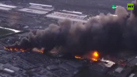   ویرانی گسترده در پی سقوط هواپیما باری یوپی‌اس در لوئیزویل ایالت کنتاکی