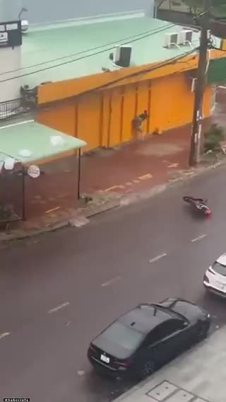   قدرت طوفان ۱۴۸ کیلومتر در ساعتی در ویتنام!