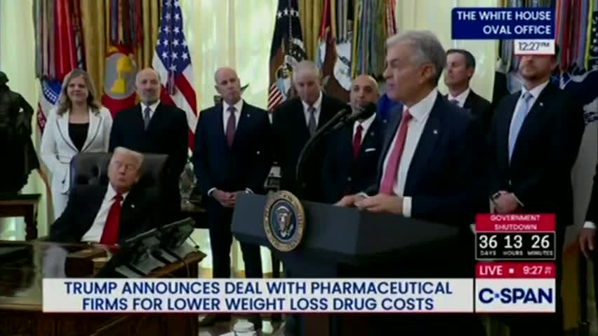   خوابیدن ترامپ حین کنفرانس مطبوعاتی