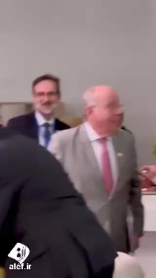    لحظه جالب برخورد رئیس جمهور برزیل با  رئیس سازمان بهداشت جهانی در نشست گروه G20