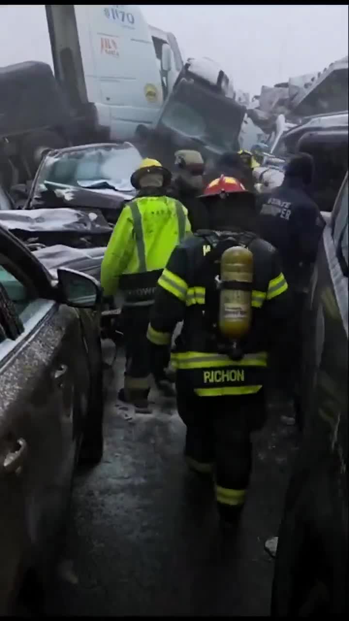   تصادف زنجیره‌ای بر اثر کولاک در آمریکا